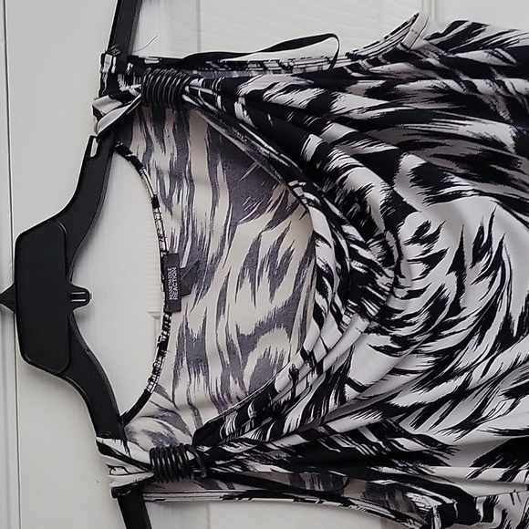 Kenneth Cole Reaction Sleeveless Blouse - Picture 4 of 11